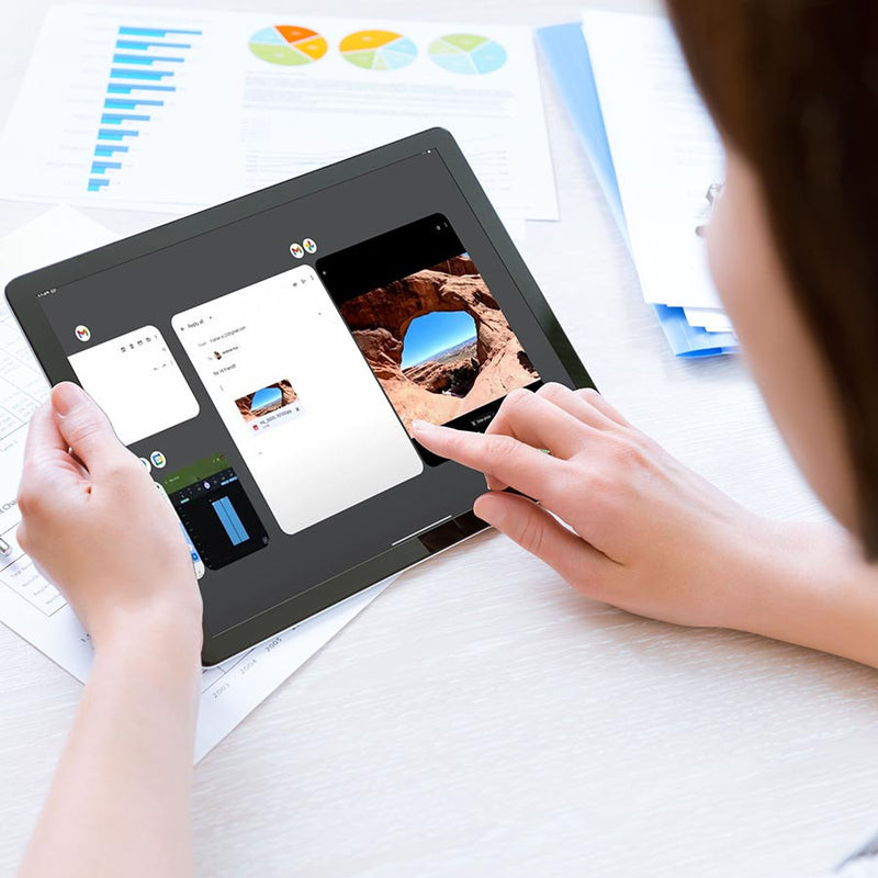 Load image into Gallery viewer, Laser 10in 4G Android Tablet with Case and Earbuds
